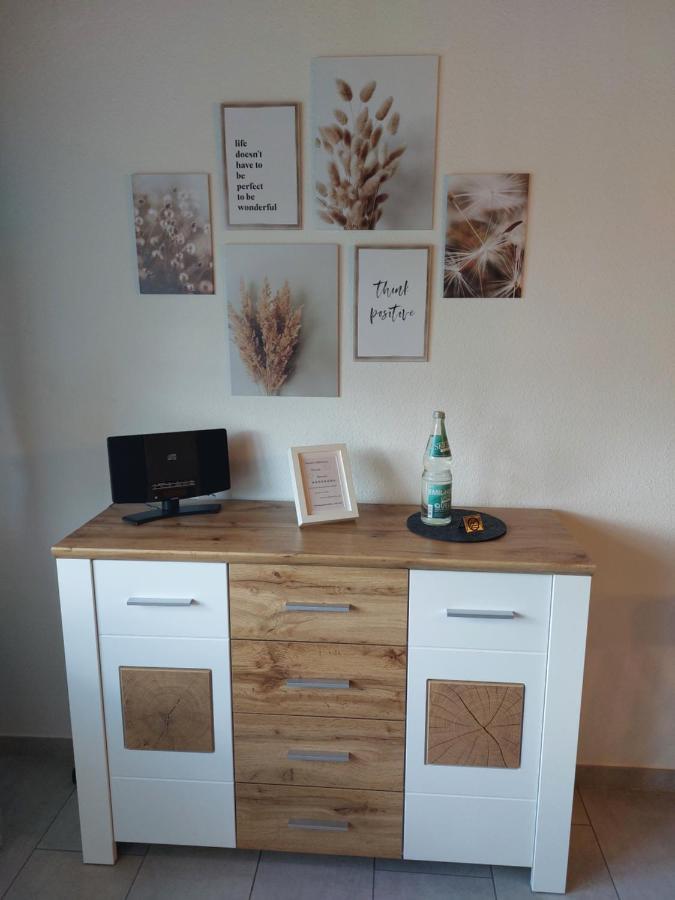 Moderne Ferienwohnung - Neu Renoviert - Ruhige Lage Waldachtal Esterno foto